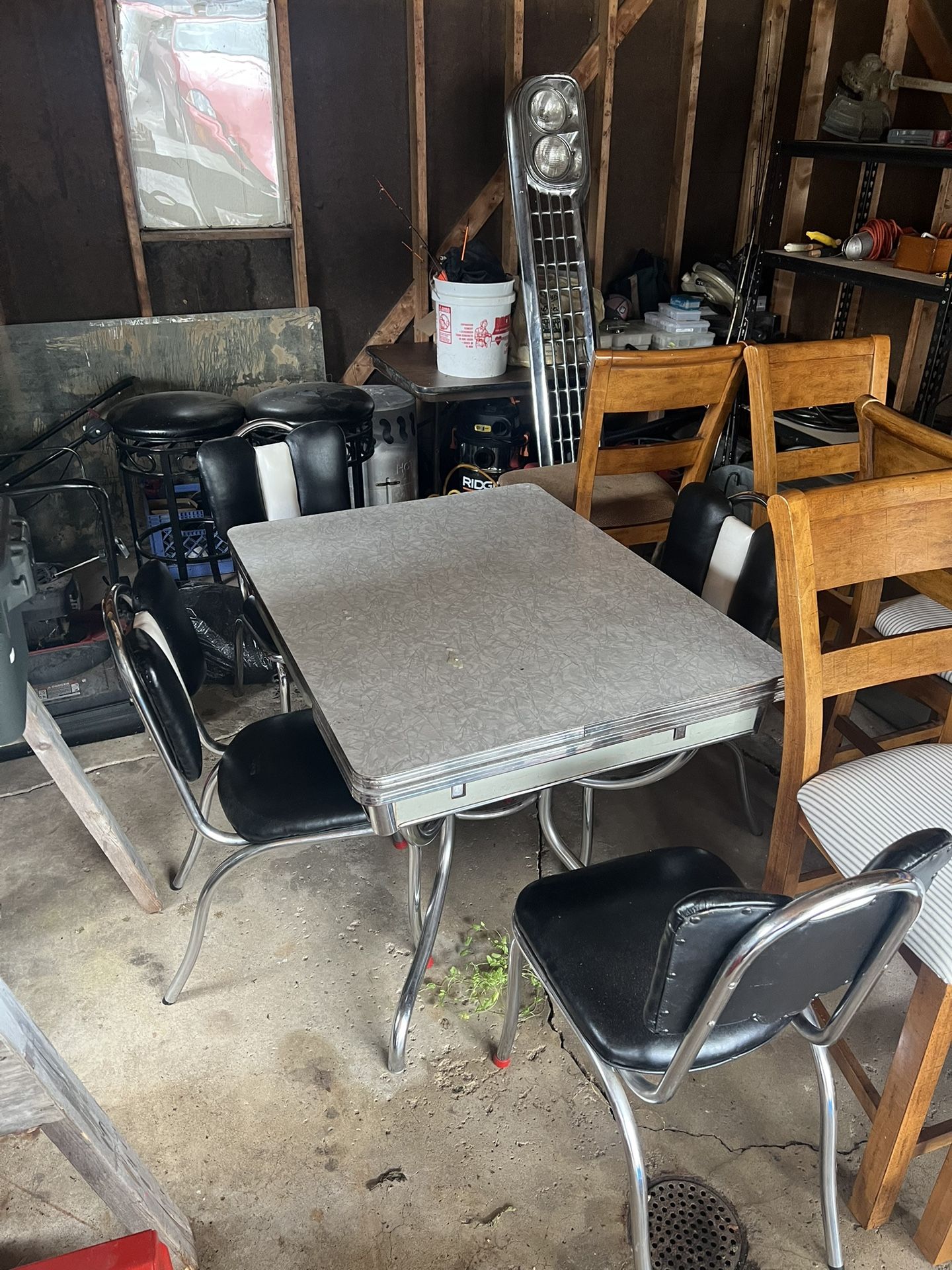Kitchen Table With 4 Chairs