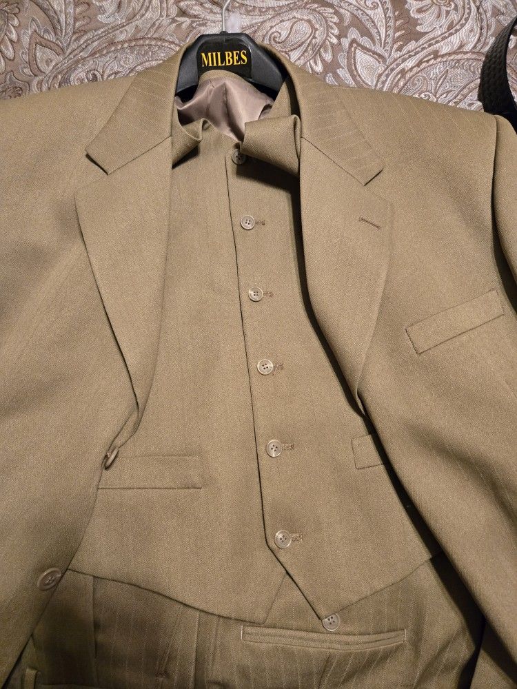 Men's Suit