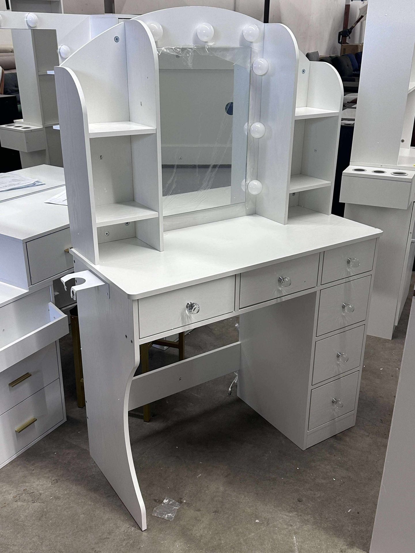 Vanity Desk with Mirror and Lights, Makeup Vanity Table with 10 Drawers（damage