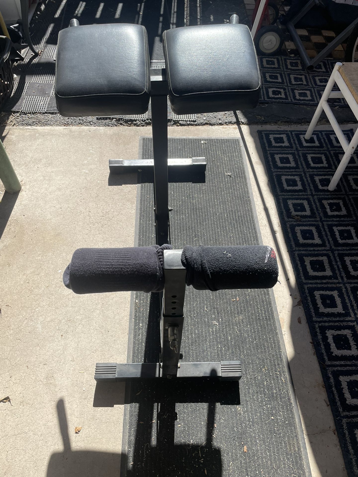 Roman chair, exercise machine