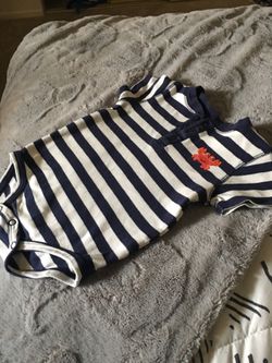 Carter's onesie 18mnts