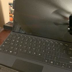 Microsoft Surface Pro X - LTE With Keyboard And Folio