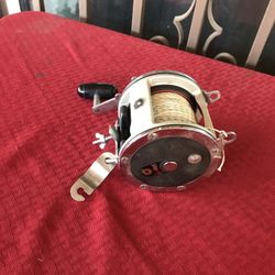 Vintage Daiwa Sealine 600H trolling big game reel.