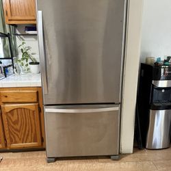 Whirlpool Fridge (for Sale) 