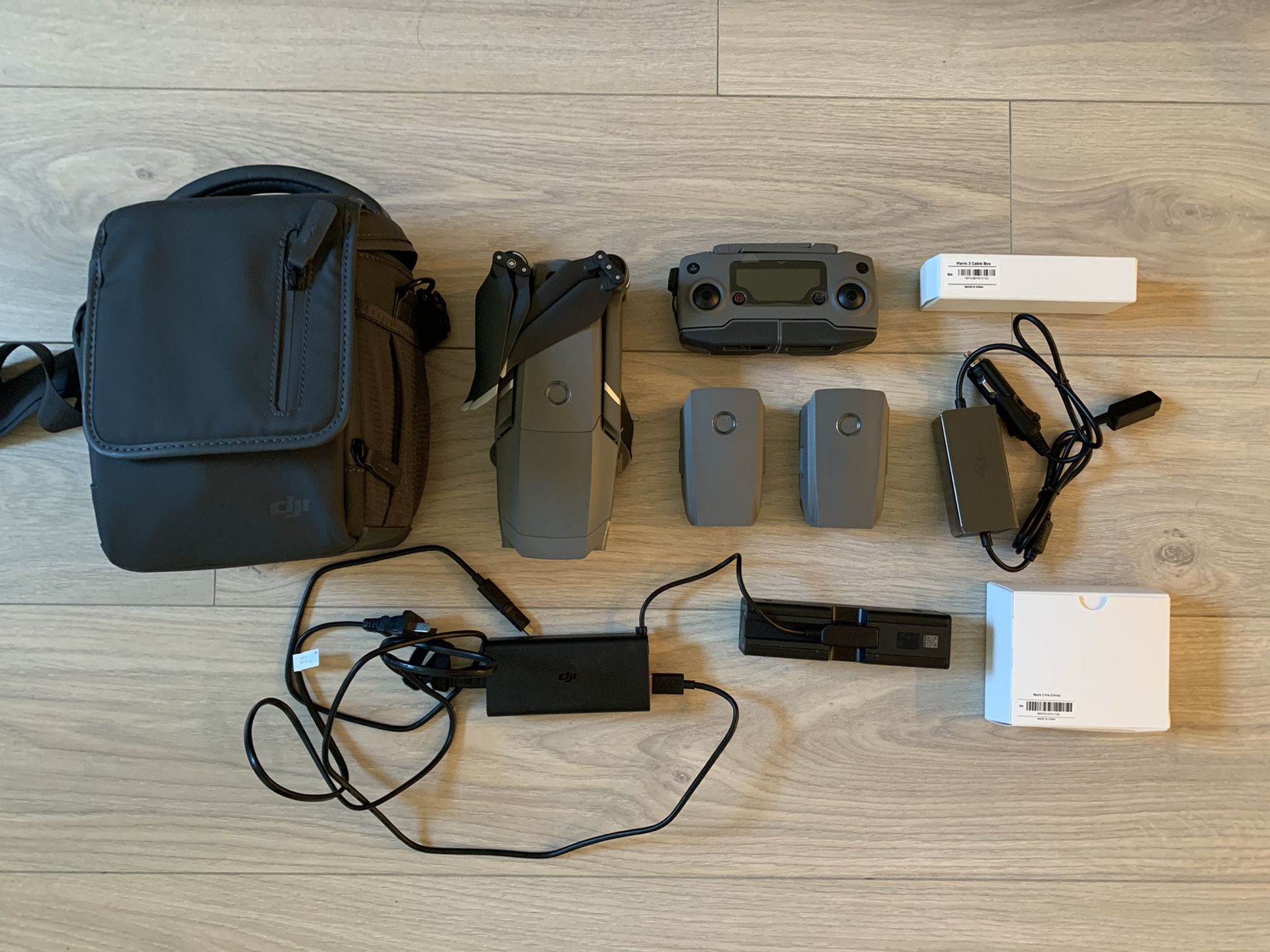 DJI Mavic 2 Pro with Accessories Combo (used once）