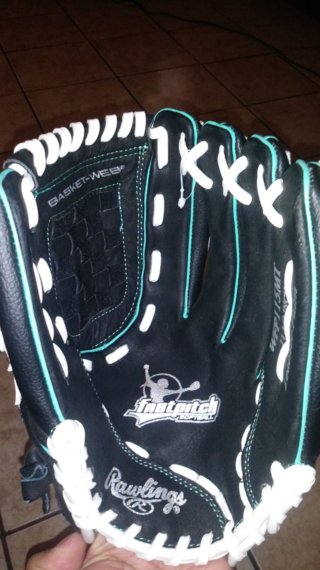 Rawlings 11.5" fastpitch softball glove new