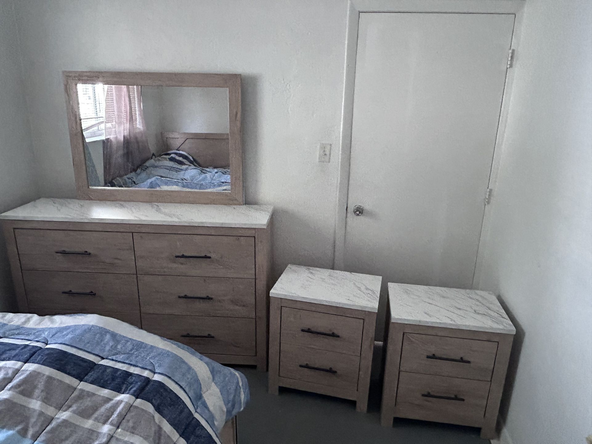 2 NightStand and a Dresser Set 