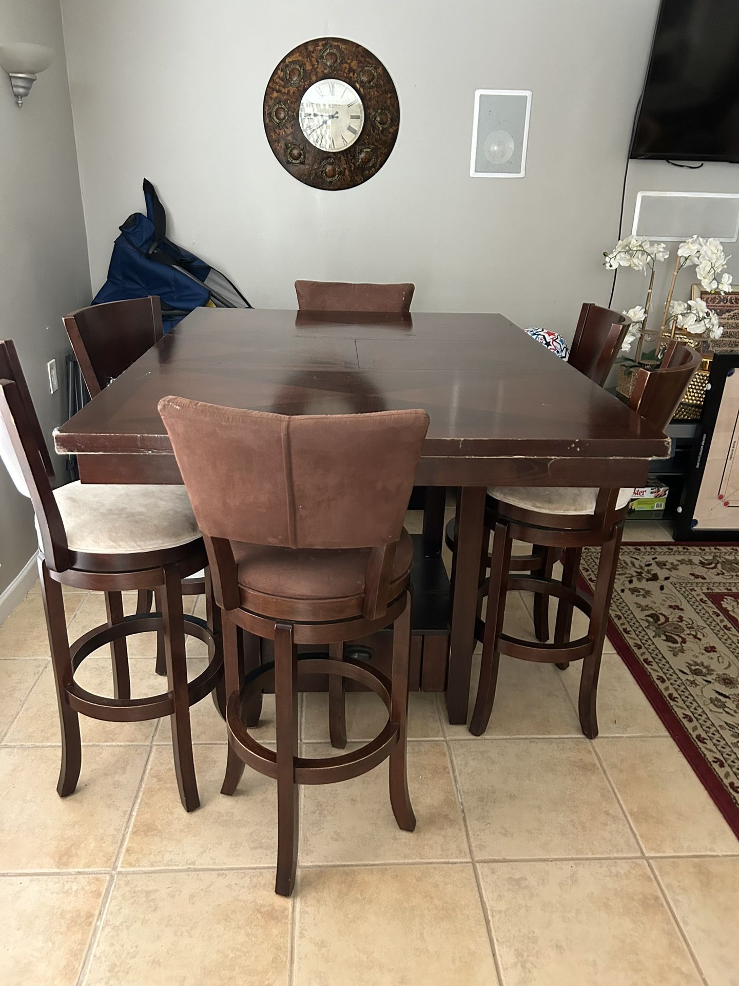 Dining/Breakfast Table