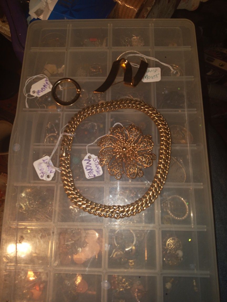 4 Peices Of Vintage MONET Stamped Jewelry