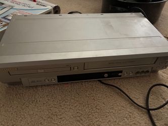 Sylvania DVD VCR Combo Player VHS HQ 4-Head Hi-Fi Stereo