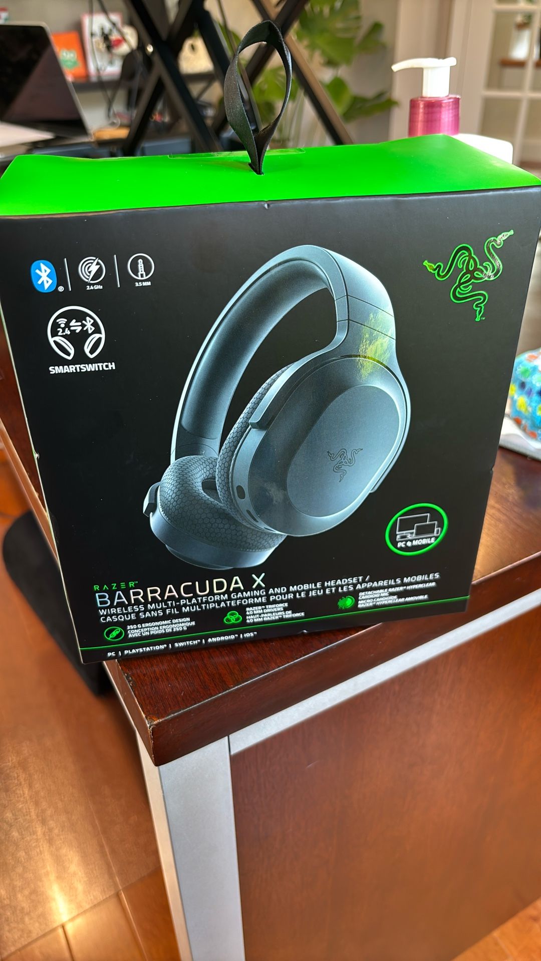 Barracuda X - Wireless Gaming & Mobile Headset