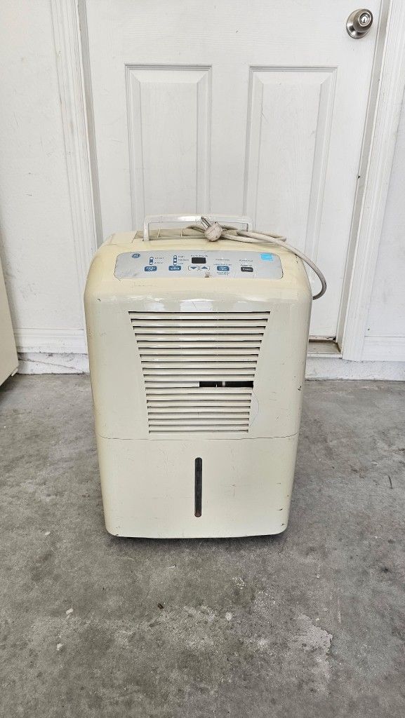 Dehumidifier 