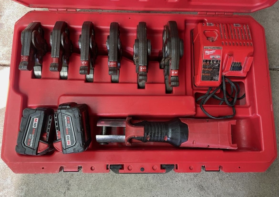 MILWAUKEE M18 FORCE LOGIC PRESS TOOL