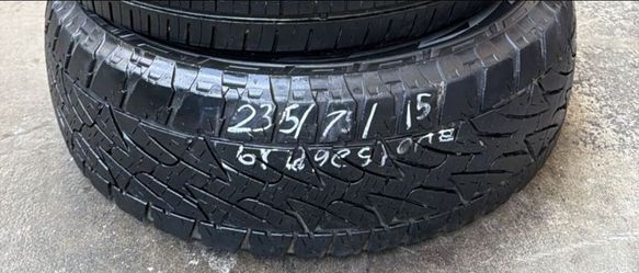 Tire 235 75 15