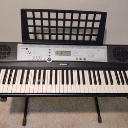 Yamaha YPT-200 Midi Keyboard + Stand