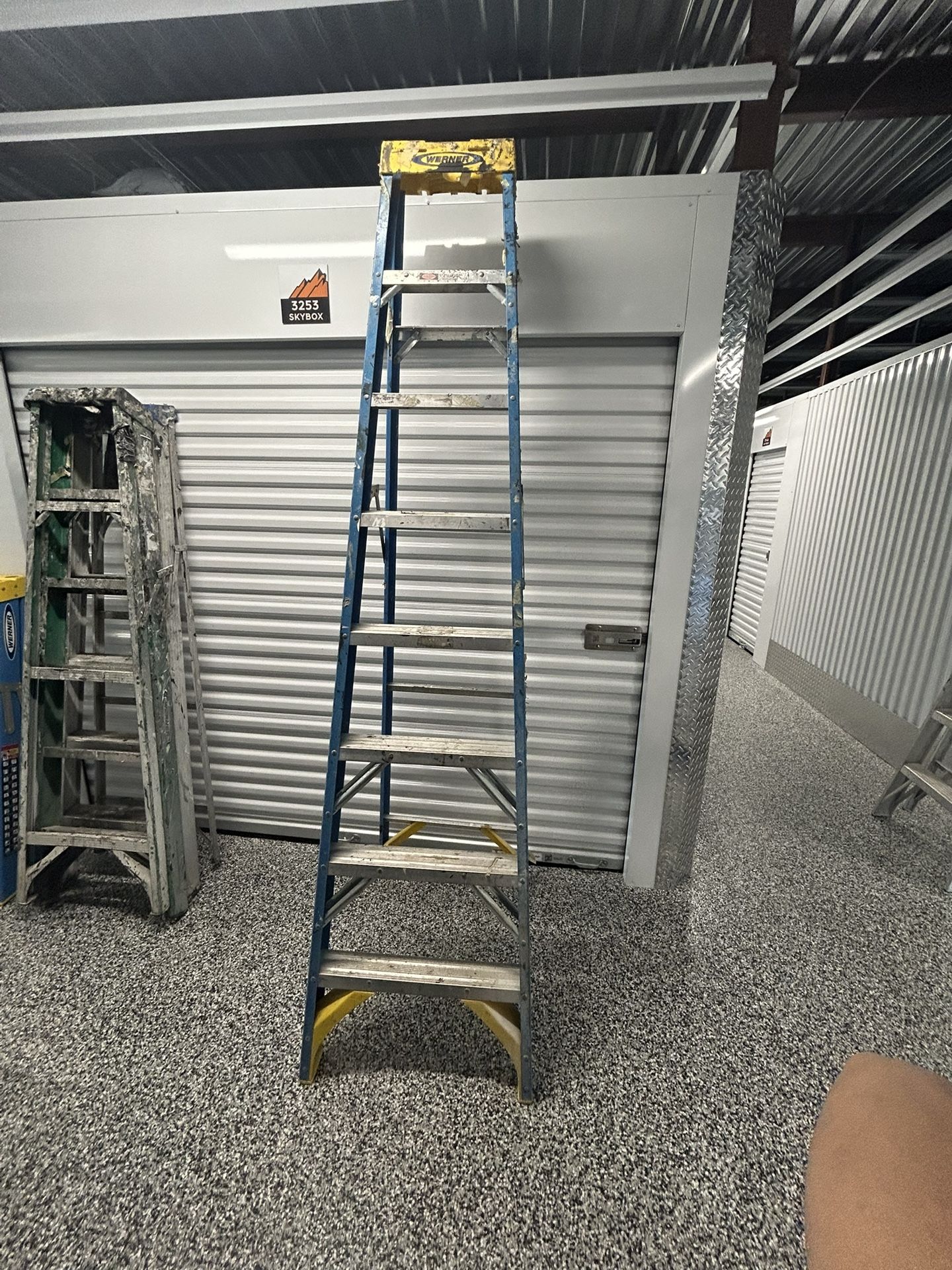 WERNER (8 FEET)