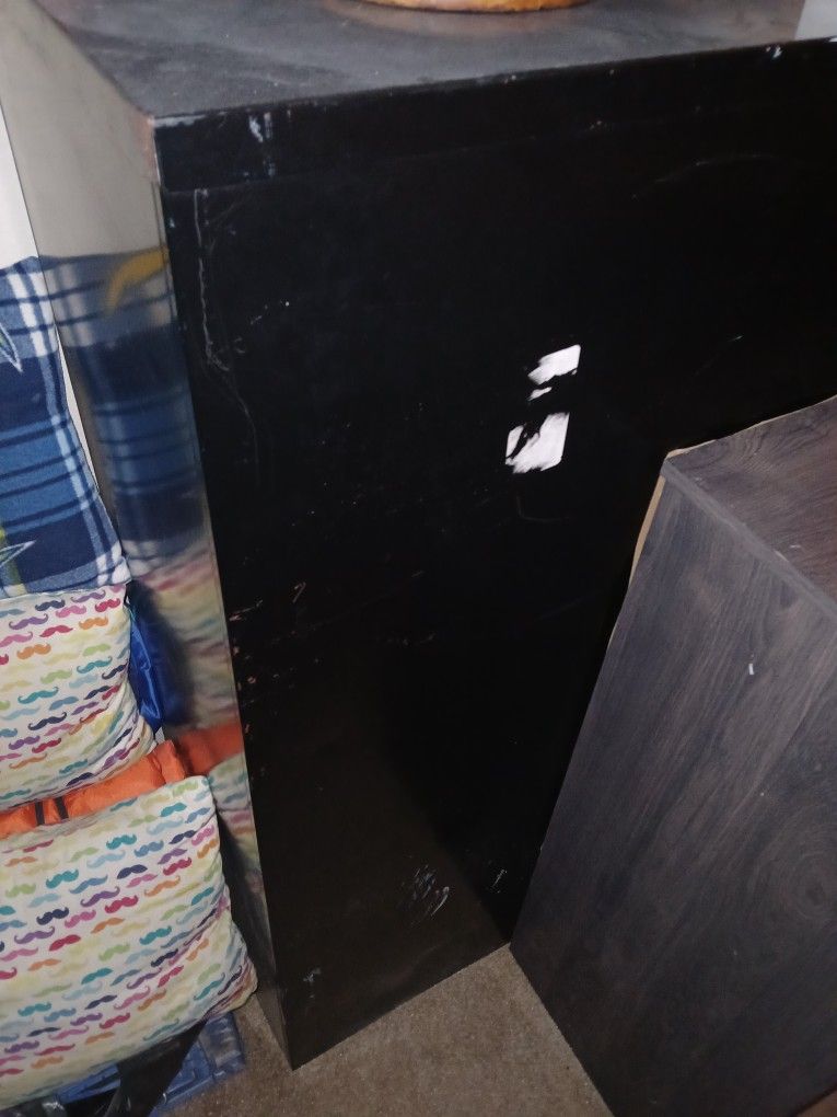 5ft. Metal File Cabinet