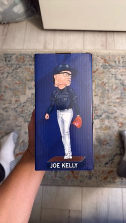 Joe Kelly — Quakes "Chaquetas" Theme Uniform