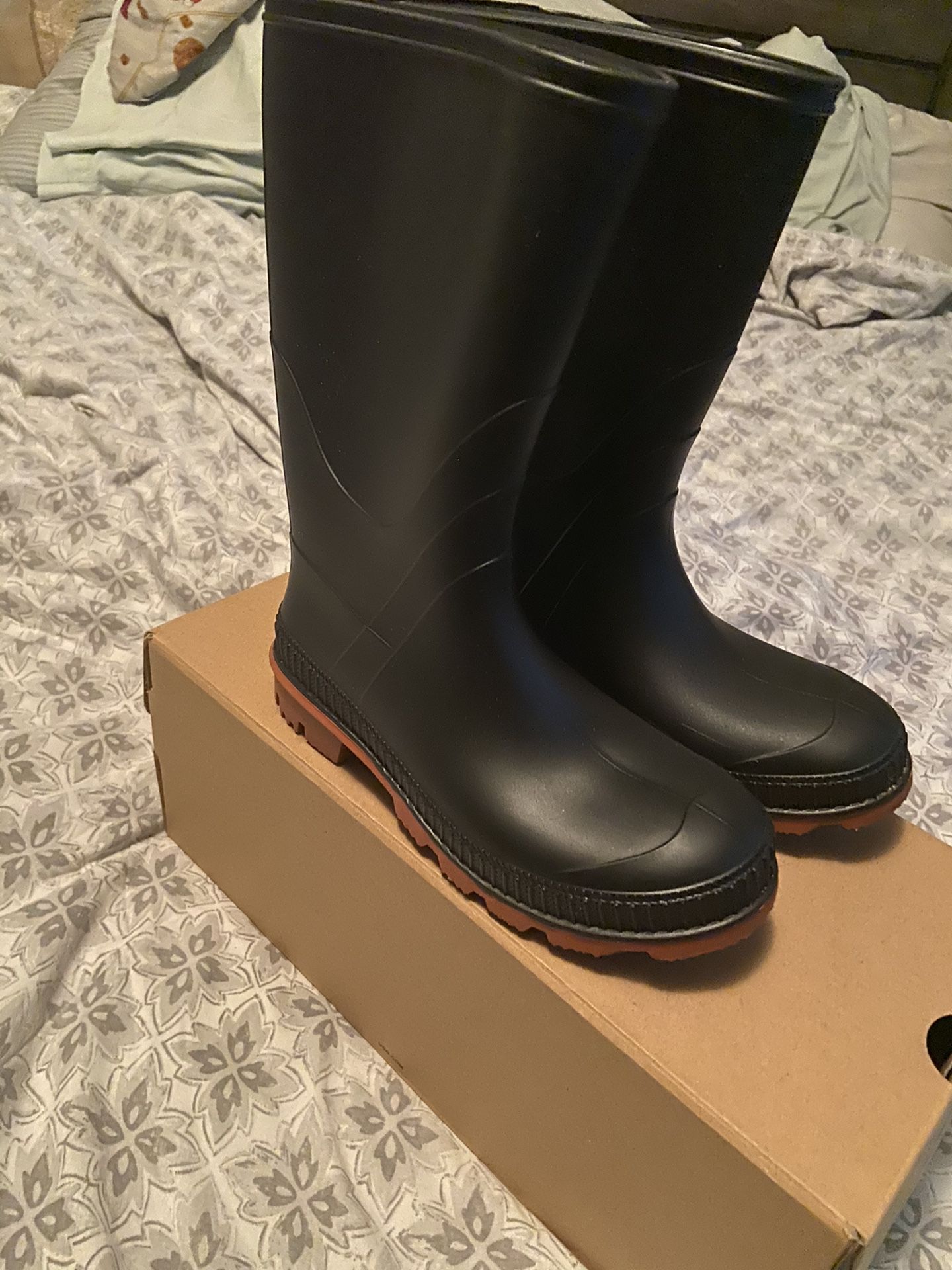 Kids Size 3 Rain Boots