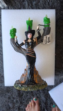 New In Box Elvira Mistress of the Dark Collection by Bradford Exchange Limited Edition