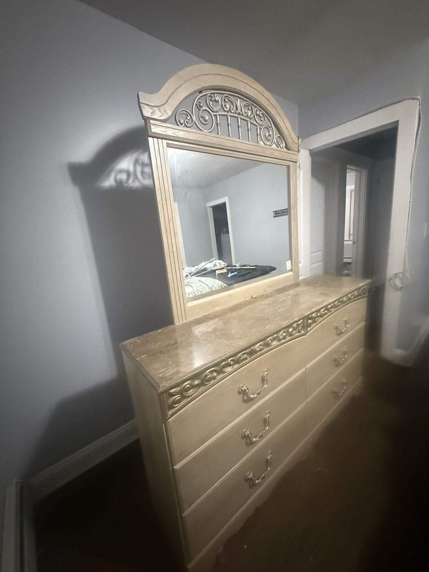 _FREE Dresser With Mirror Great Condition!