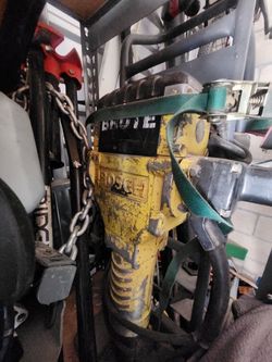 BRUTE JACKHAMMER