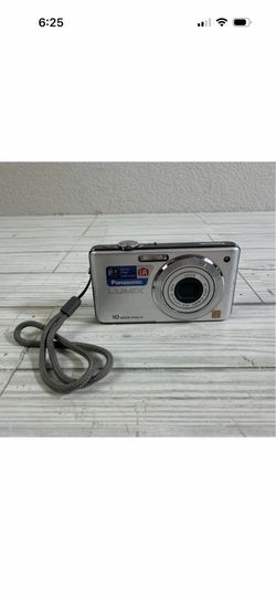 Camera Panasonic Lumix DMC-FS7 Silver Tested & Working W/ Memory Card