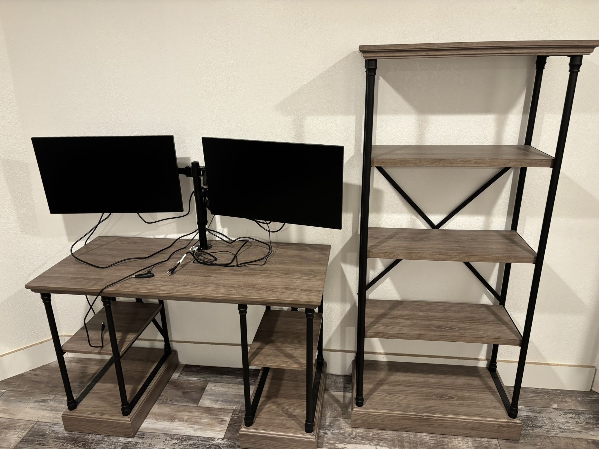 Desk & Shelf 