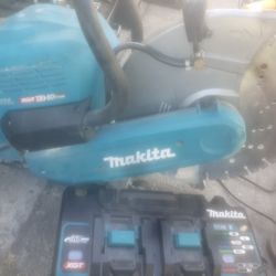 Makita GEC01 XGT X2 80v Saw