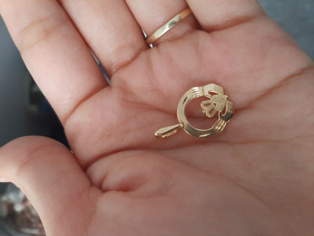 14 K Gold Charm Pick Up Or Drop Off Only
