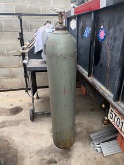 Carbon dioxide tank