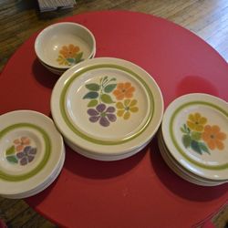 Francisco Earthenware  Vtg Florida  17 pieces