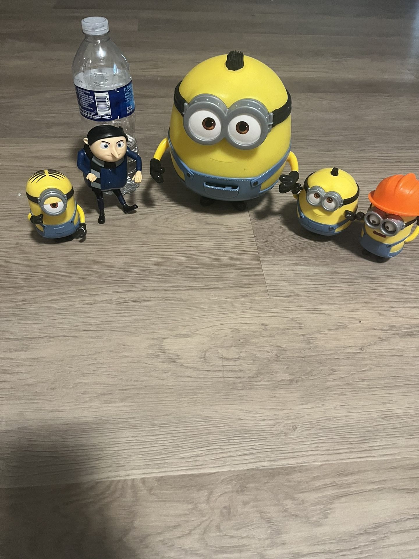 Talking Minions , Mixed Lot Of Minions