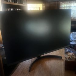 LG 32 Inch  Monitors 