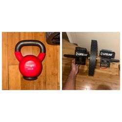 LIFELINE AB WHEEL & 30Lb Kettle Bell