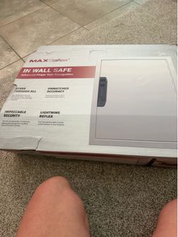 In wall gun safe