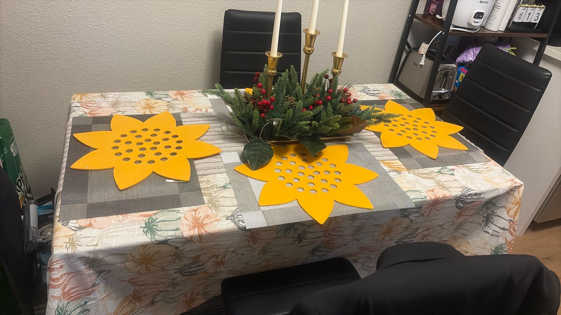 Dining Table 4 Chair New