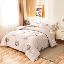 New full / queen size comforter Peach Tree