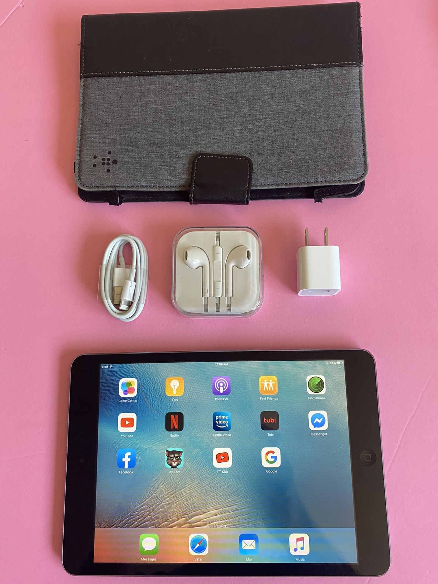 Apple IPad Mini (HD Display/ 2 camera) 16GB with complete Accessories (YouTube / Netflix, Facebook, google installed)