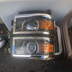 2014 Chevy Silverado Driver Side Headlight