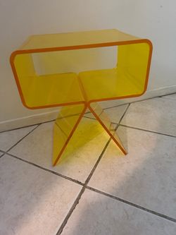 Acrylic side