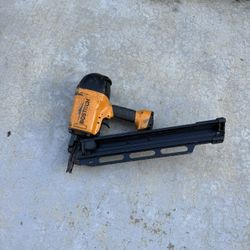 Postola Para Clavos En Muy Vuenas Condiciones
