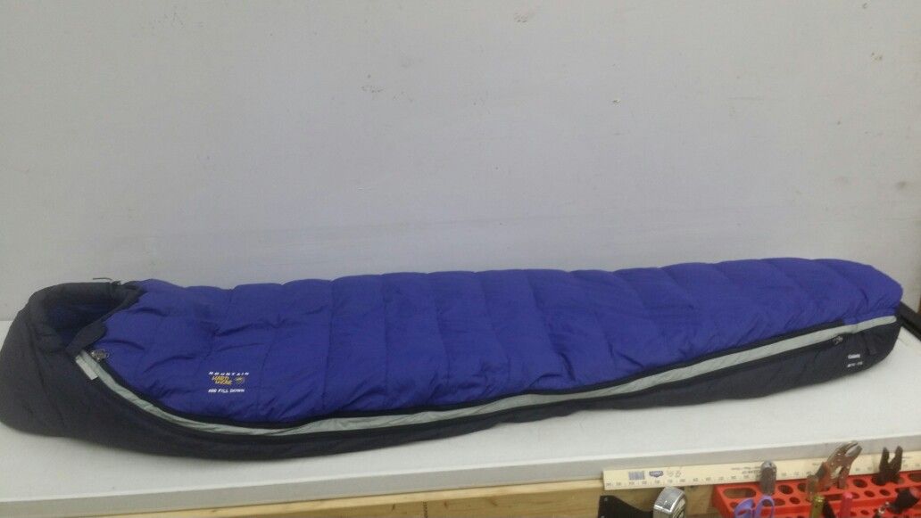 Mountain Hardwear 600 fill down mummy sleeping bag