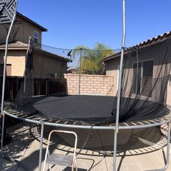 Trampoline 