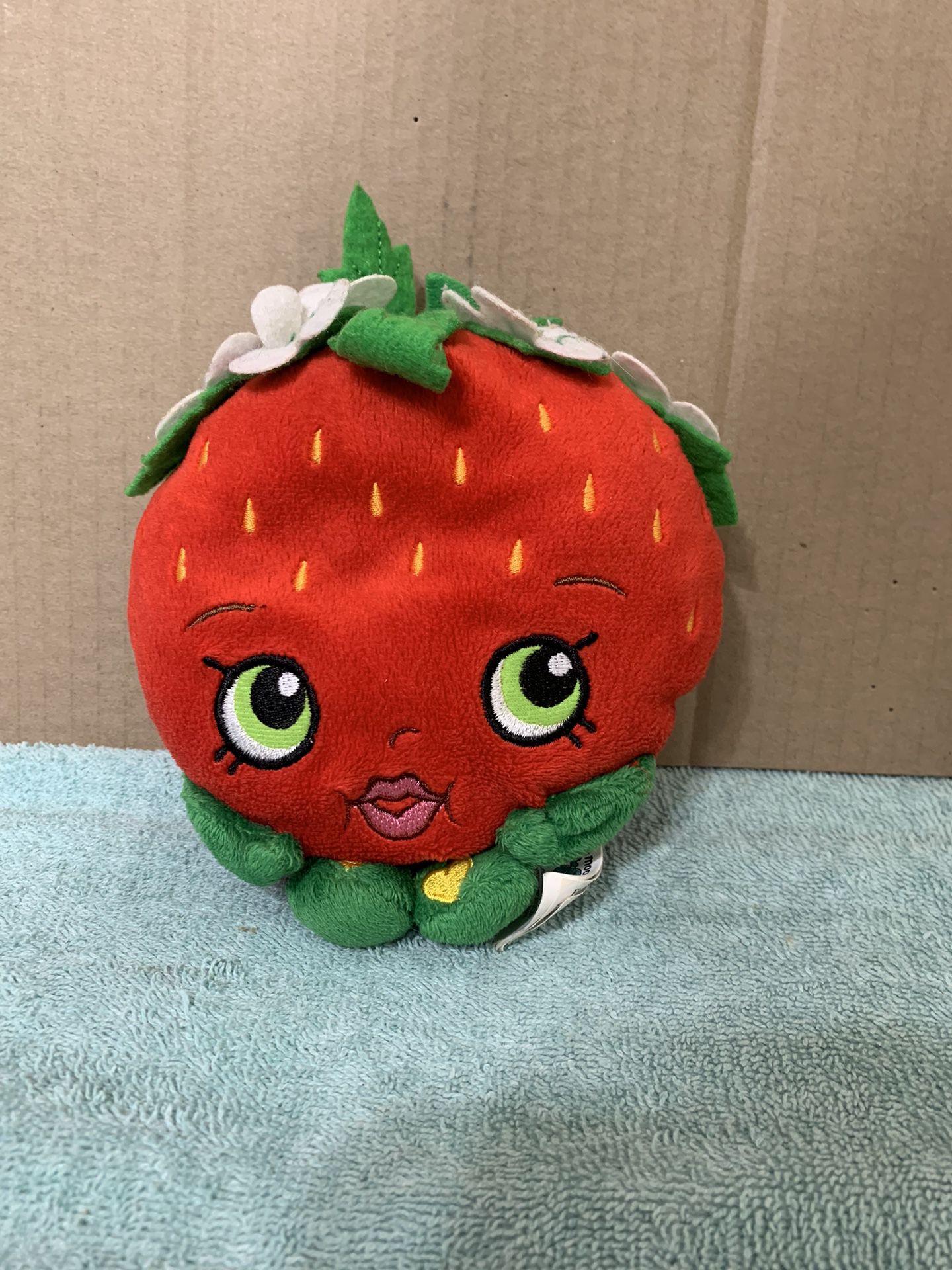 Shopkin  Strawberry Kiss  Stuffed  Animal  Plush Toy Pillow Red  /  Green Big  Eyes 
