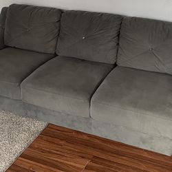 Sofa With 3 Tables And Carpet Rugs 