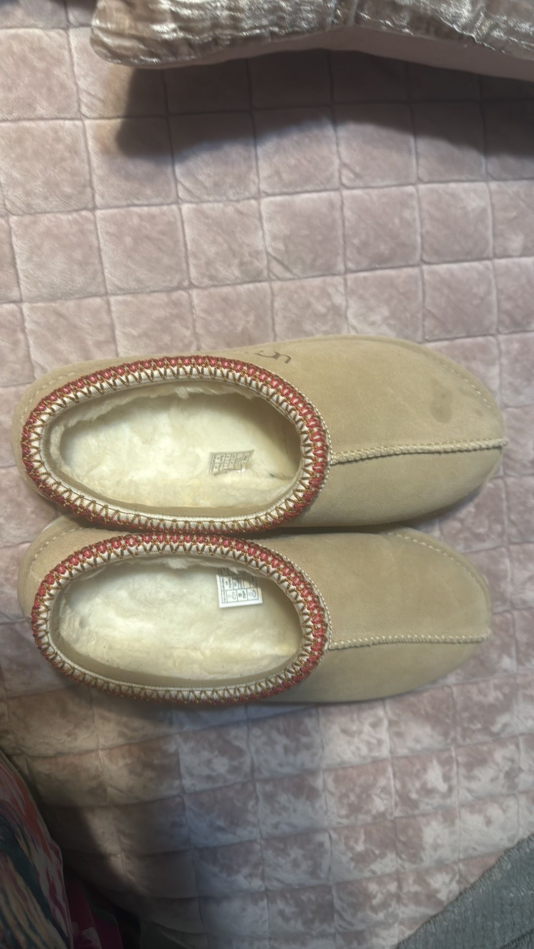 Ugg Tasman