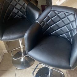 2 Bar Stools 
