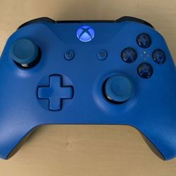 Blue Xbox Controller 