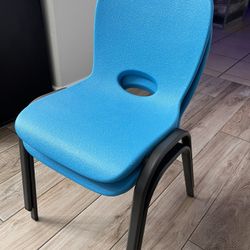 Stacking Lifetime Chairs X2 (kids) 